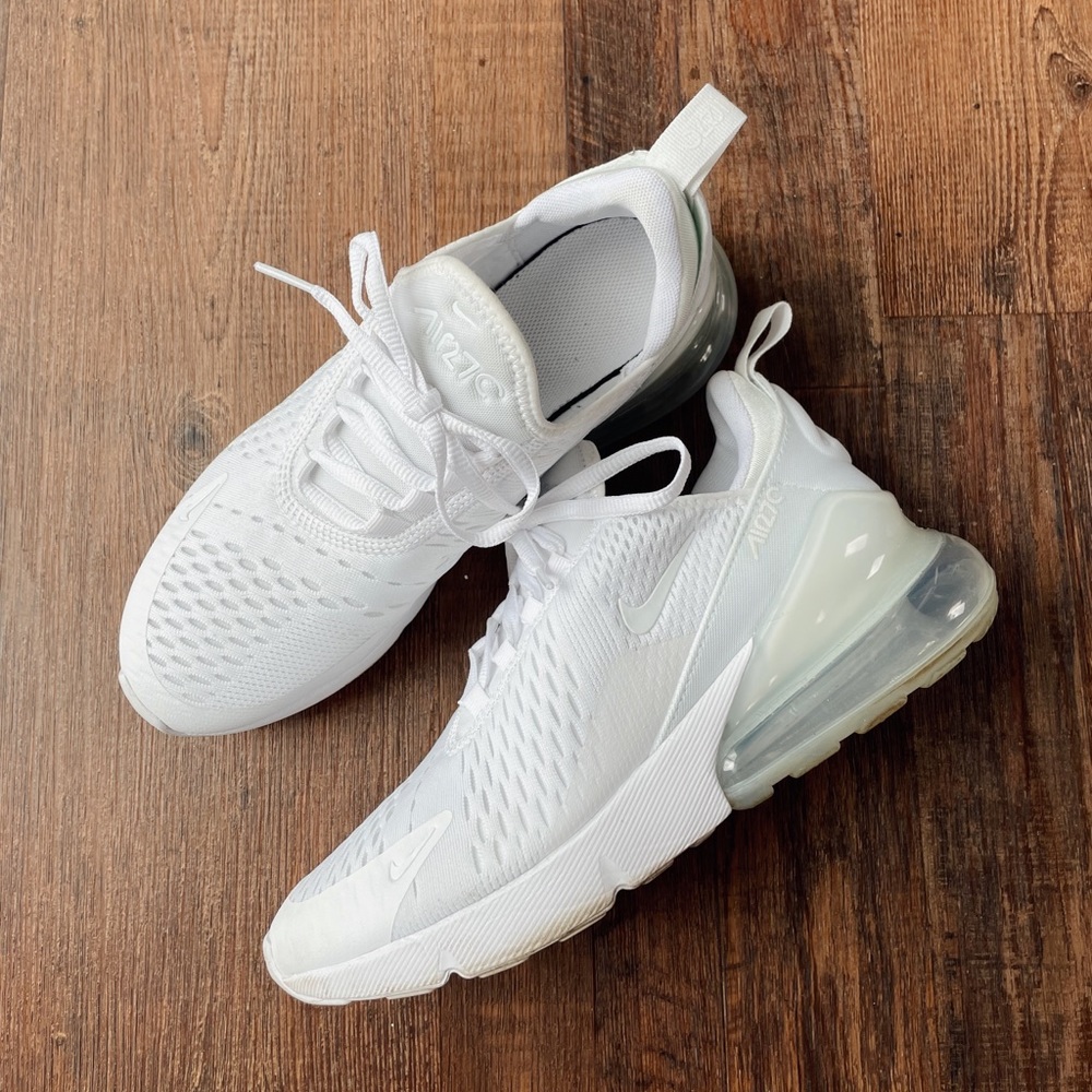 White Nike Air70